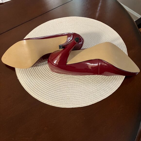 Ellen Tracey Red Pumps - Picture 8 of 8